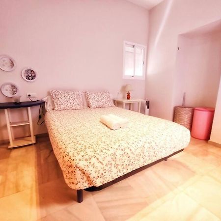 Enjoy Netflix Parking Segun Disponibilidad Appartement Sevilla Buitenkant foto