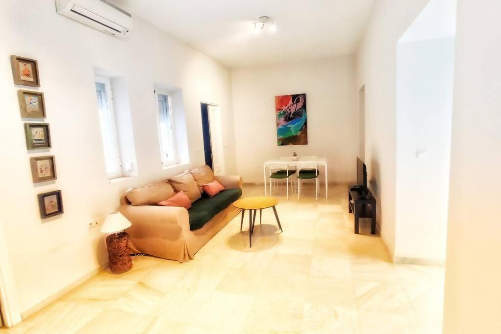 Enjoy Netflix Parking Segun Disponibilidad Appartement Sevilla Buitenkant foto